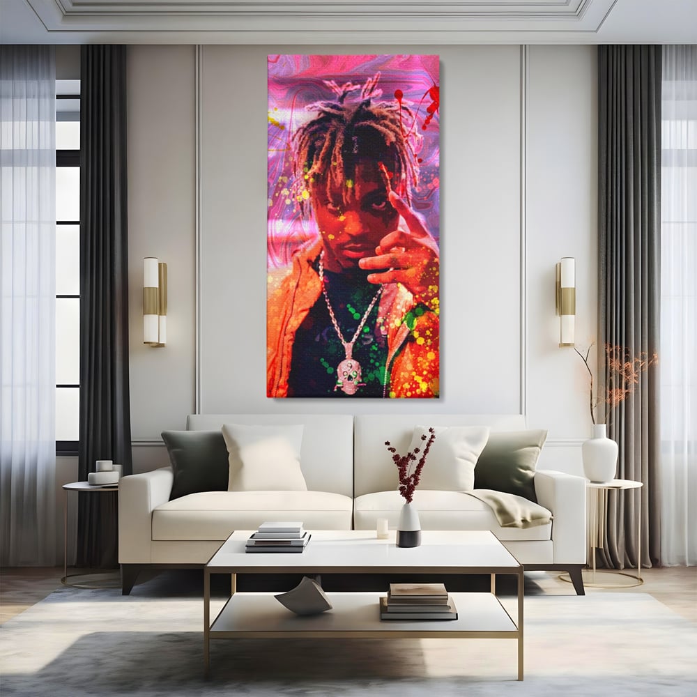 Tablou canvas cu tablou portret juice wrld, fara rama, pe sasiu de lemn, pe perete intr-un living